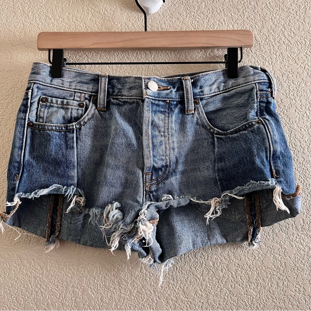 We The Free Distressed Button Fly Jean Shorts Size 25